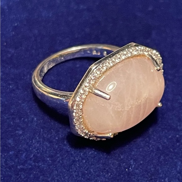 925 Sterling Oval Natural Rose Quartz with Crystal Halo Ring Size 6 RJ for Avon - Picture 4 of 11